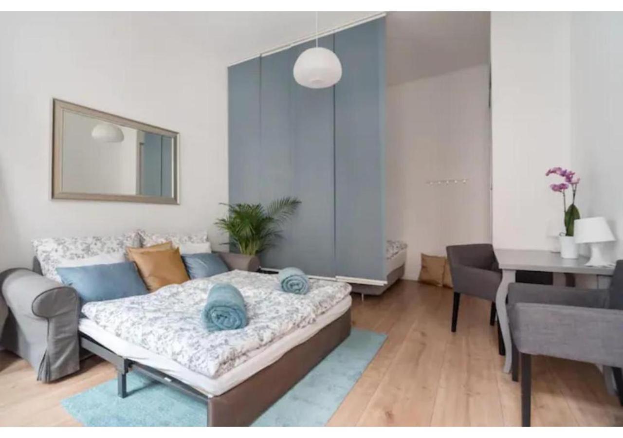 Luxurious And Bright, 5 Min To City Center Appartement Wenen Buitenkant foto