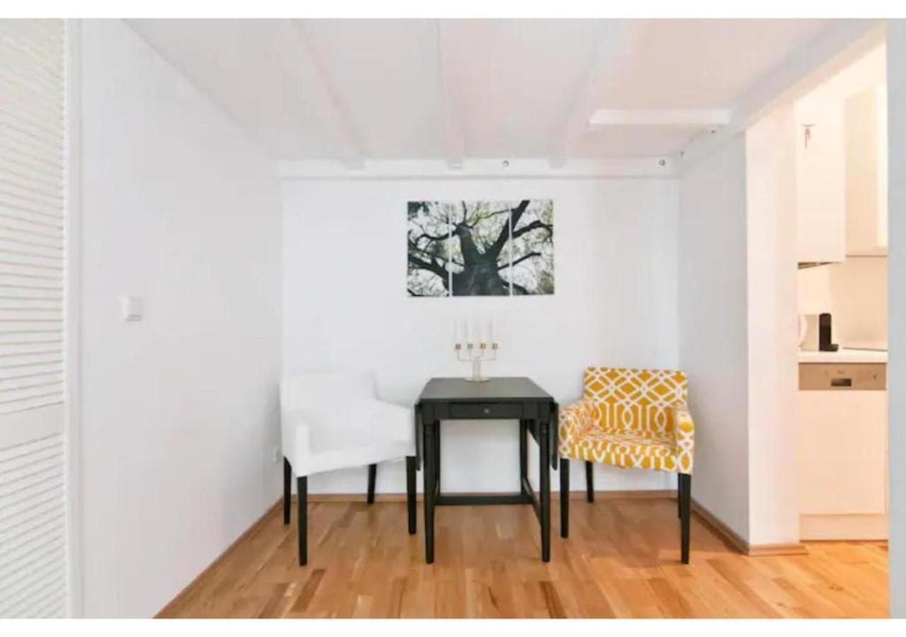 Luxurious And Bright, 5 Min To City Center Appartement Wenen Buitenkant foto