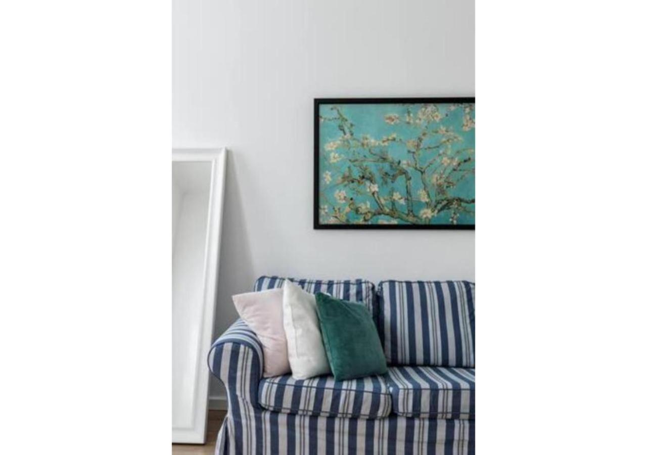Luxurious And Bright, 5 Min To City Center Appartement Wenen Buitenkant foto