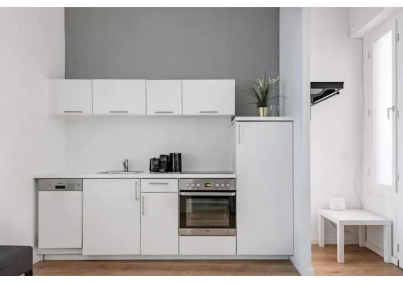 Luxurious And Bright, 5 Min To City Center Appartement Wenen Buitenkant foto