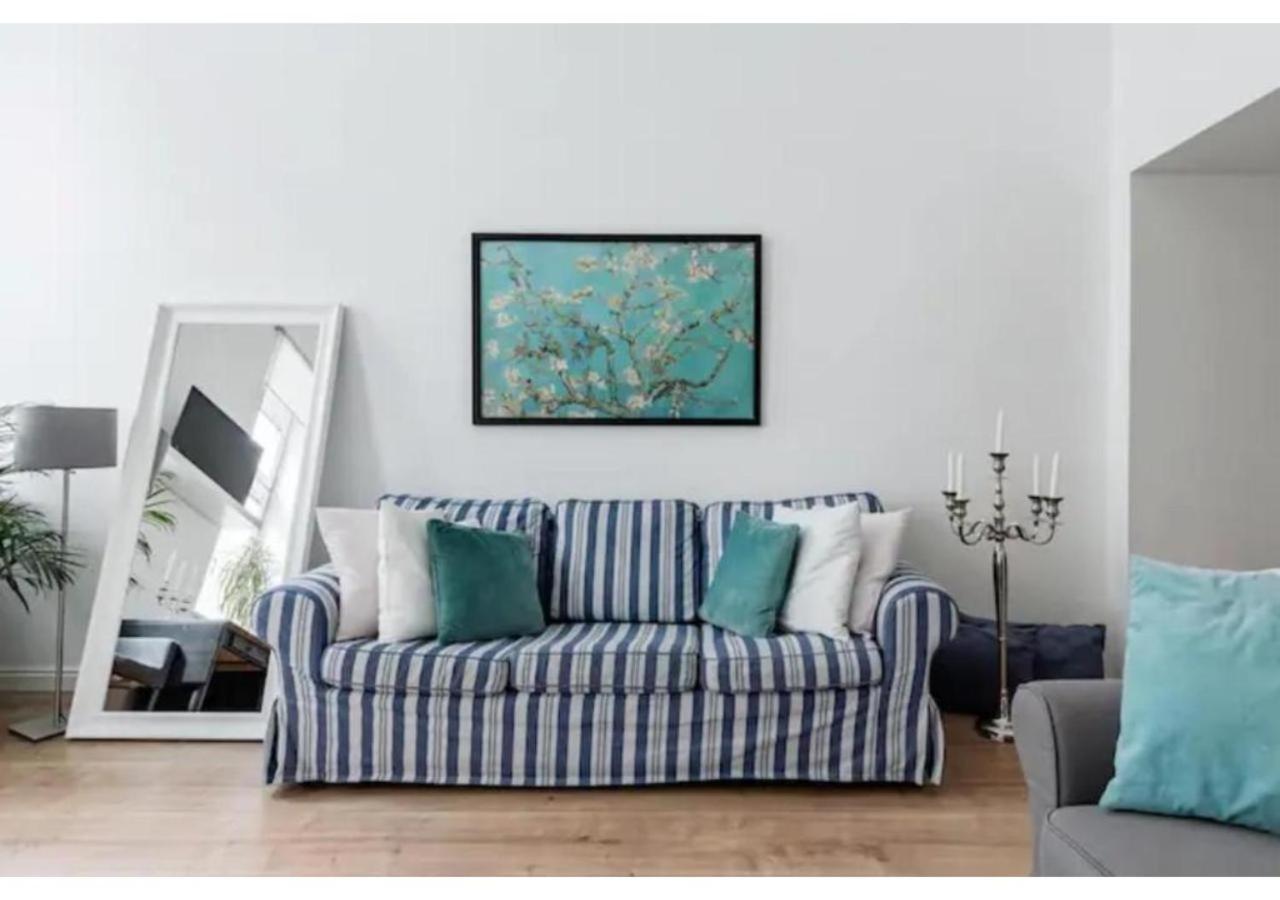 Luxurious And Bright, 5 Min To City Center Appartement Wenen Buitenkant foto