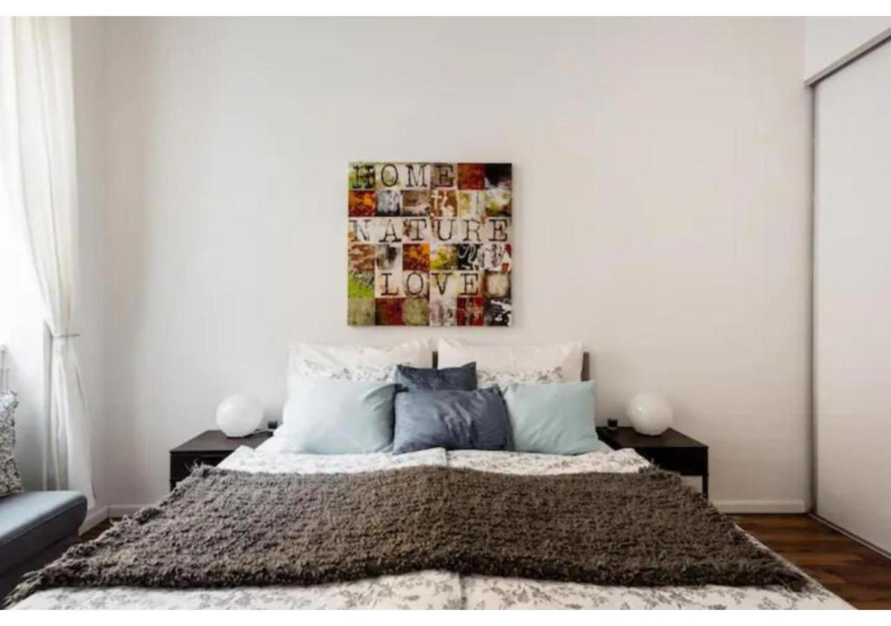 Luxurious And Bright, 5 Min To City Center Appartement Wenen Buitenkant foto
