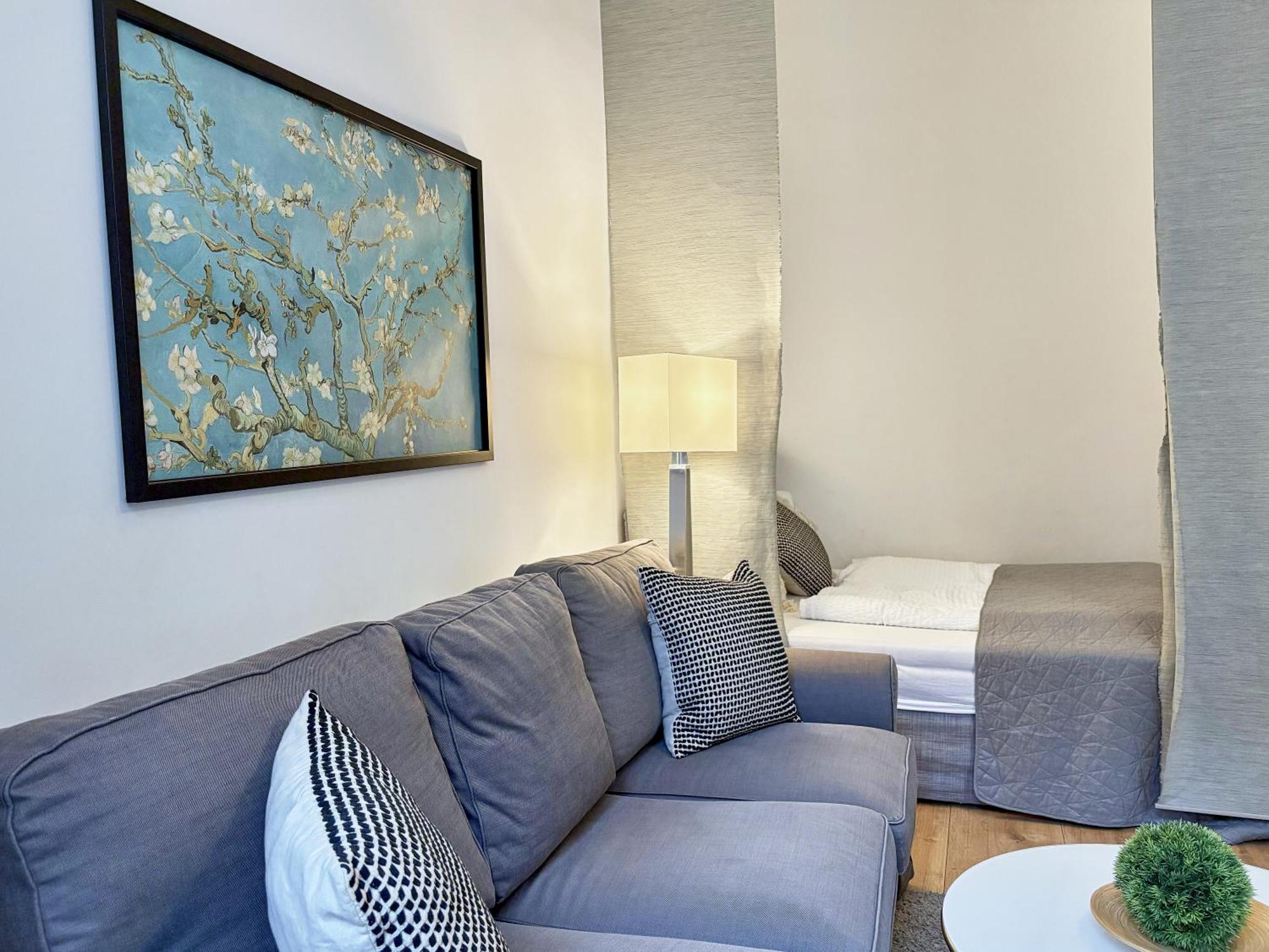 Luxurious And Bright, 5 Min To City Center Appartement Wenen Buitenkant foto